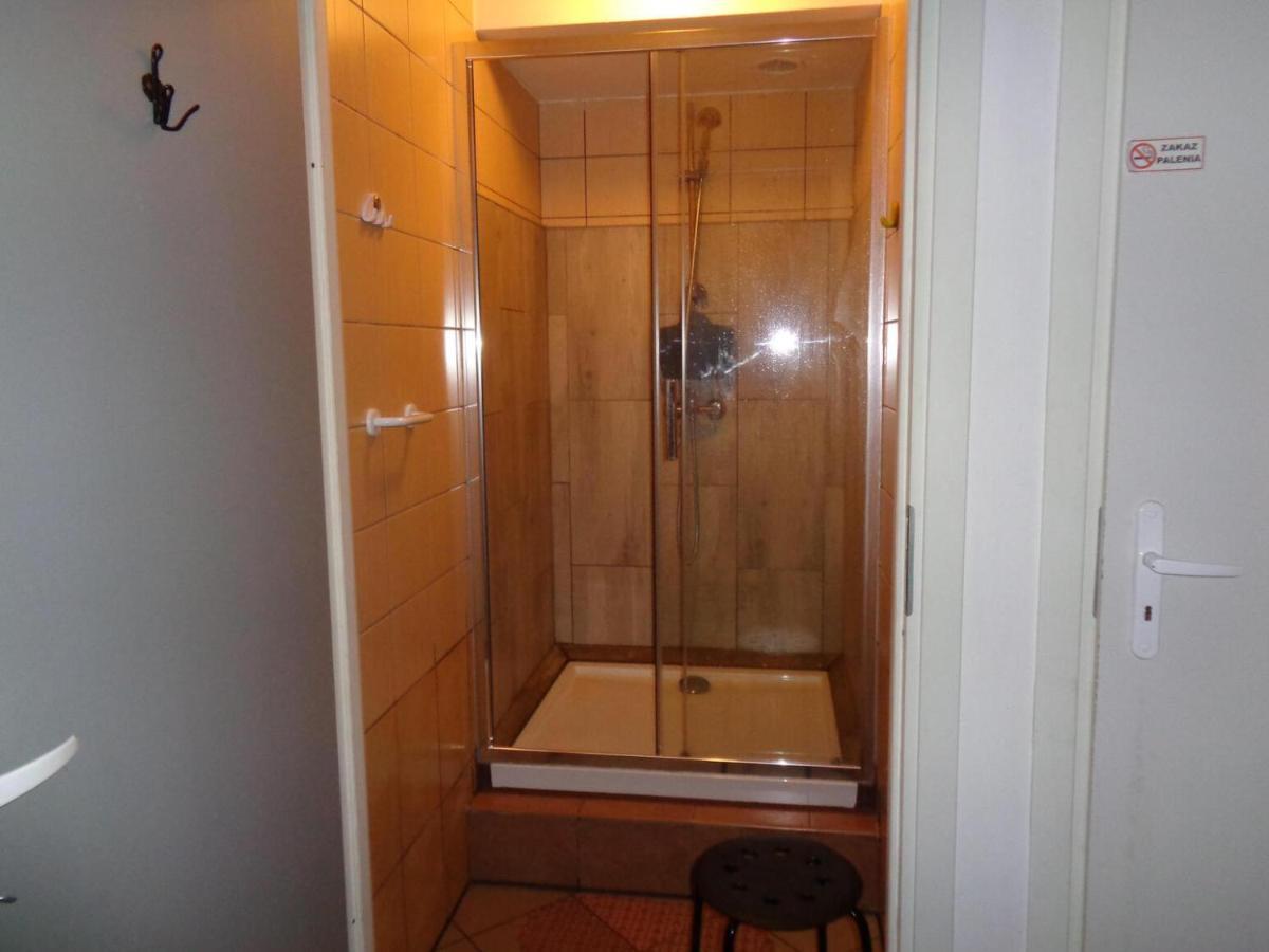 Go Hostel Rewolucji Lodz  Luaran gambar