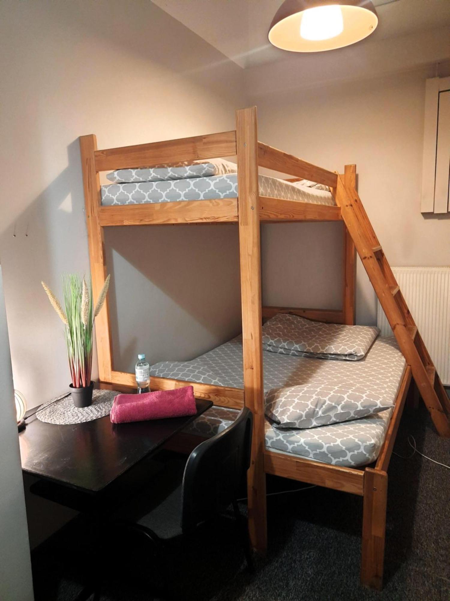 Go Hostel Rewolucji Lodz  Luaran gambar