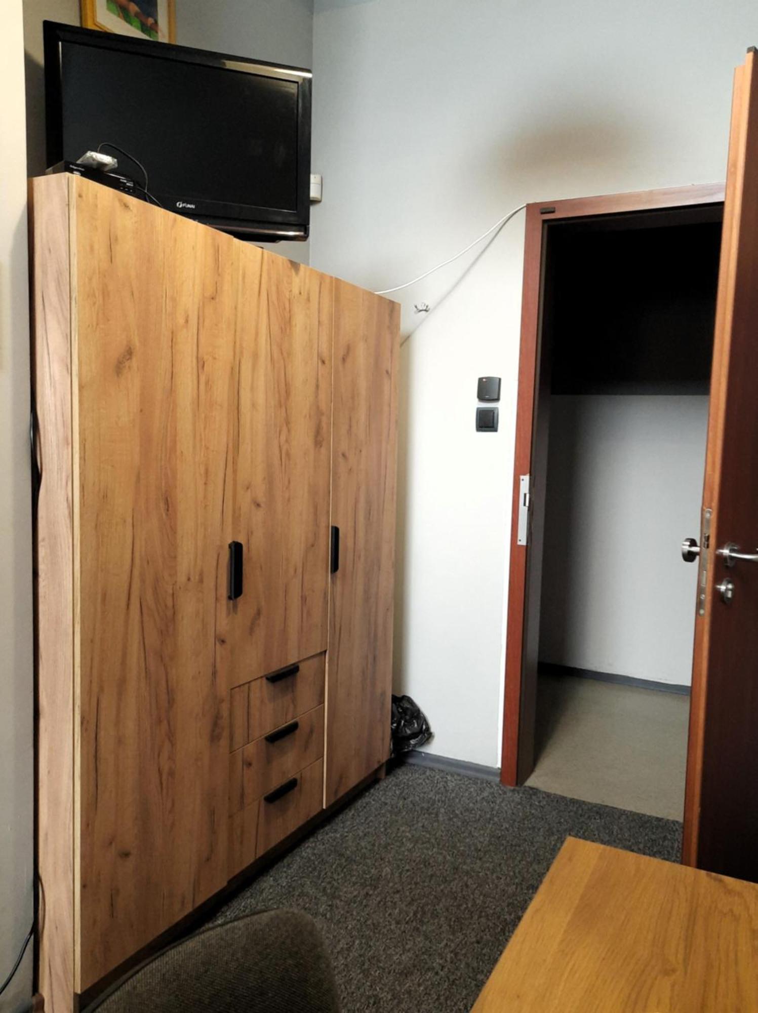 Go Hostel Rewolucji Lodz  Luaran gambar