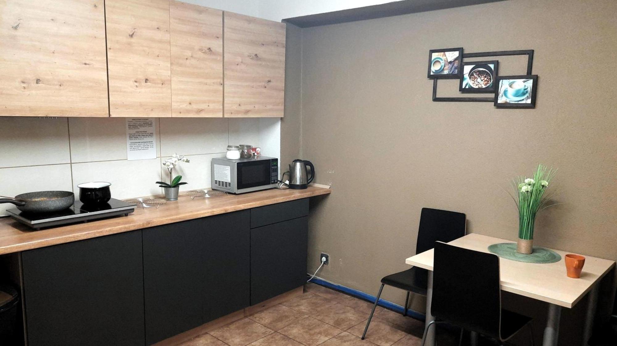 Go Hostel Rewolucji Lodz  Luaran gambar